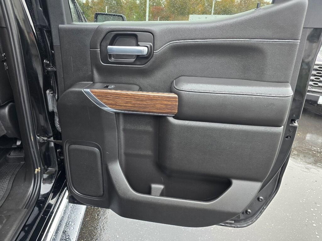 Used 2021 Chevrolet Silverado 1500 High Country w/ Technology Package image 40