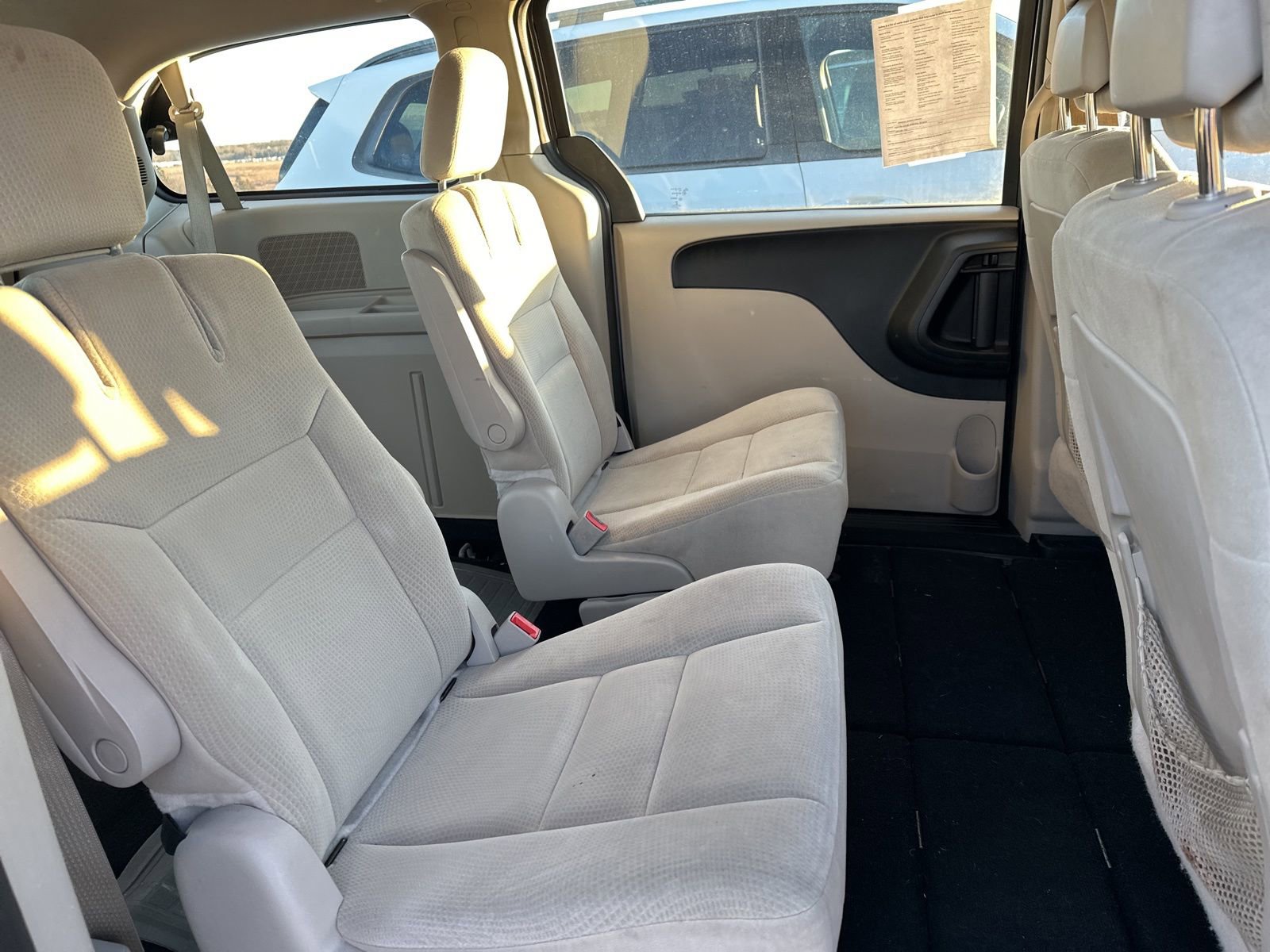 Used 2015 Dodge Grand Caravan American Value Package w/ UConnect Hands-Free Group image 15