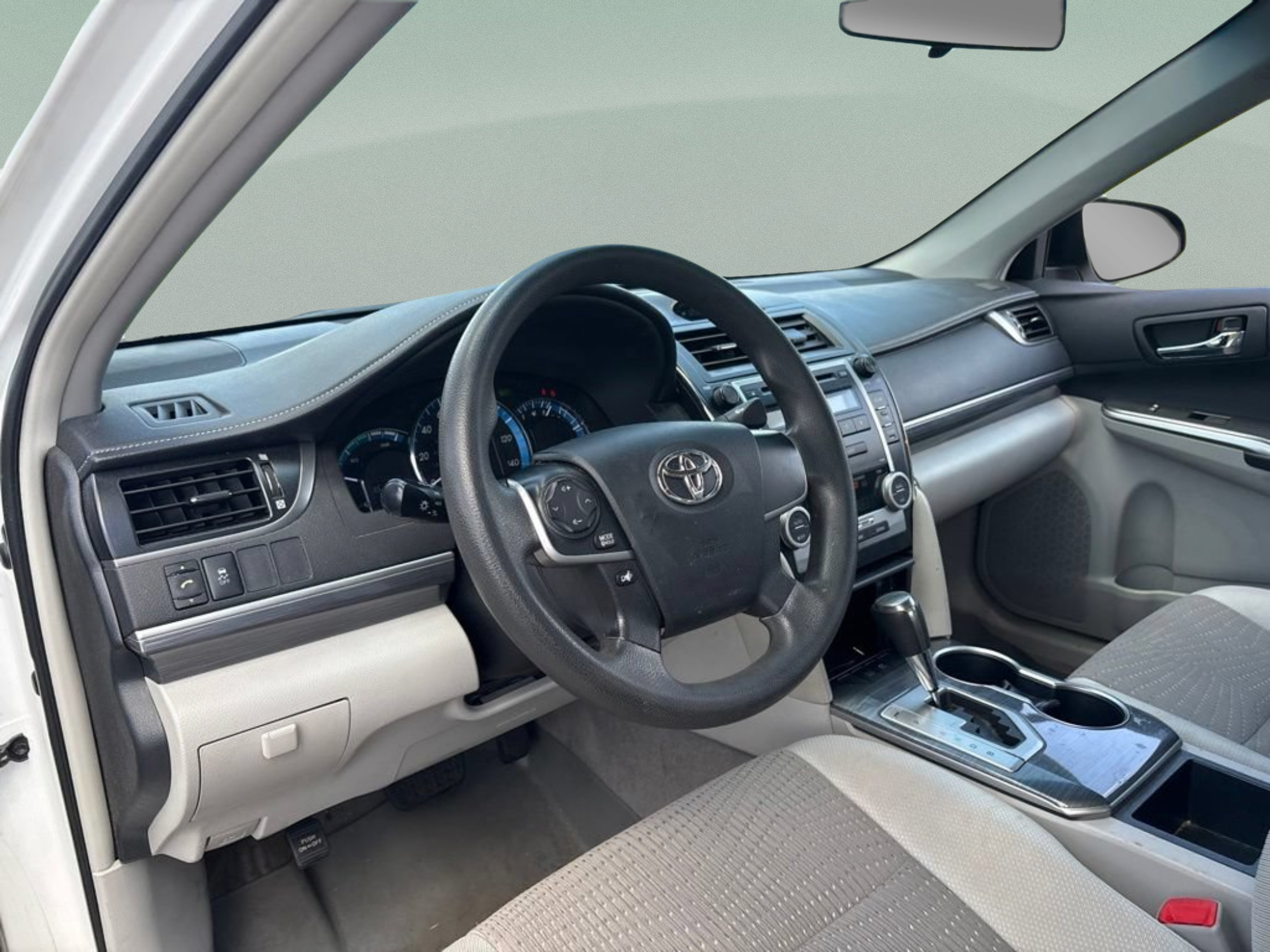Used 2012 Toyota Camry LE FWD image 18