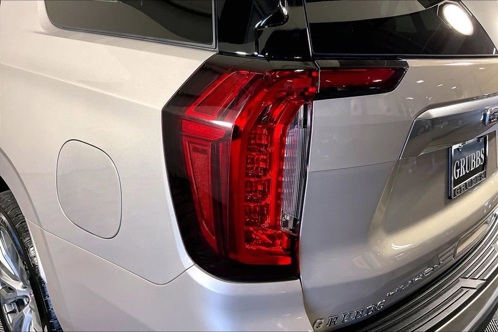 Used 2022 GMC Yukon Denali w/ Denali Premium Package image 43