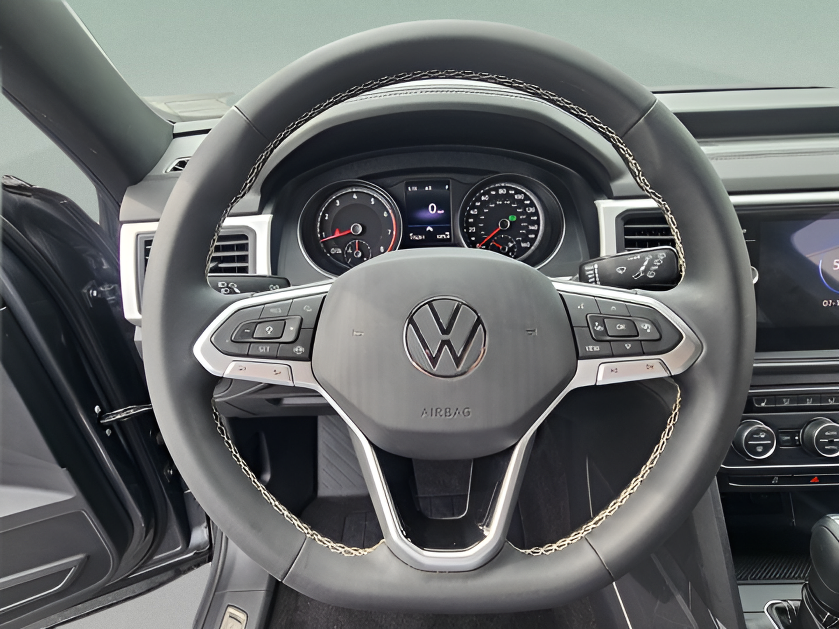 Used 2021 Volkswagen Atlas Cross Sport SE FWD image 26