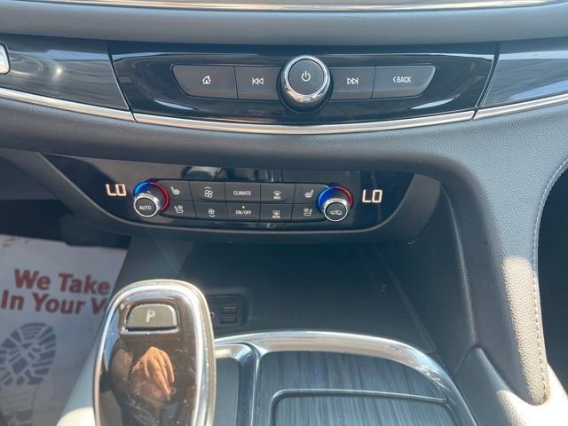 Used 2020 Buick Enclave Premium w/ Sun and Sites Package image 13