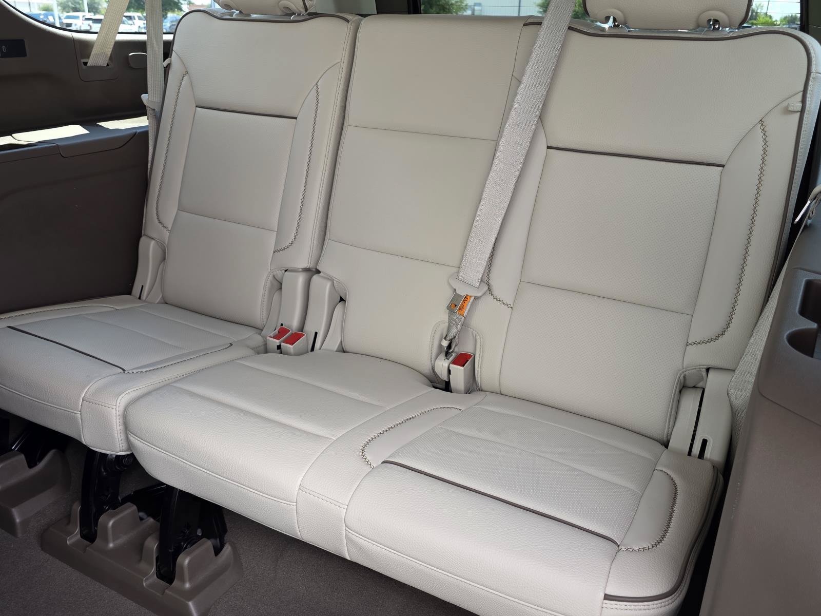 Used 2023 GMC Yukon XL Denali RWD image 23