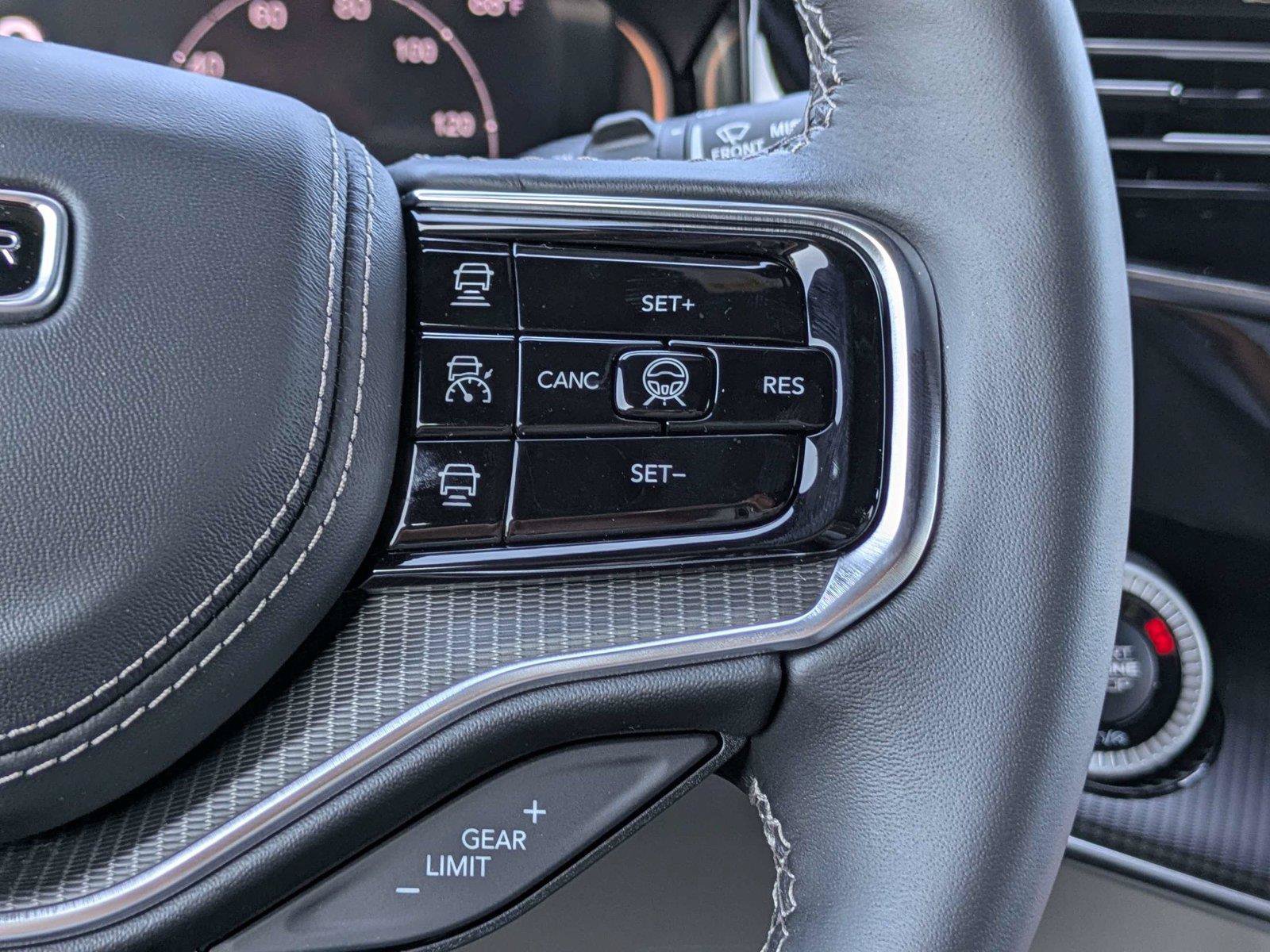 New 2026 Jeep Grand Wagoneer Summit w/ Premium Group III AWD/4WD image 29