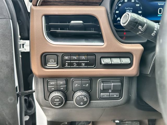 Certified 2023 Chevrolet Suburban High Country image 17