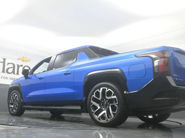 Used 2025 Chevrolet Silverado EV RST image 5