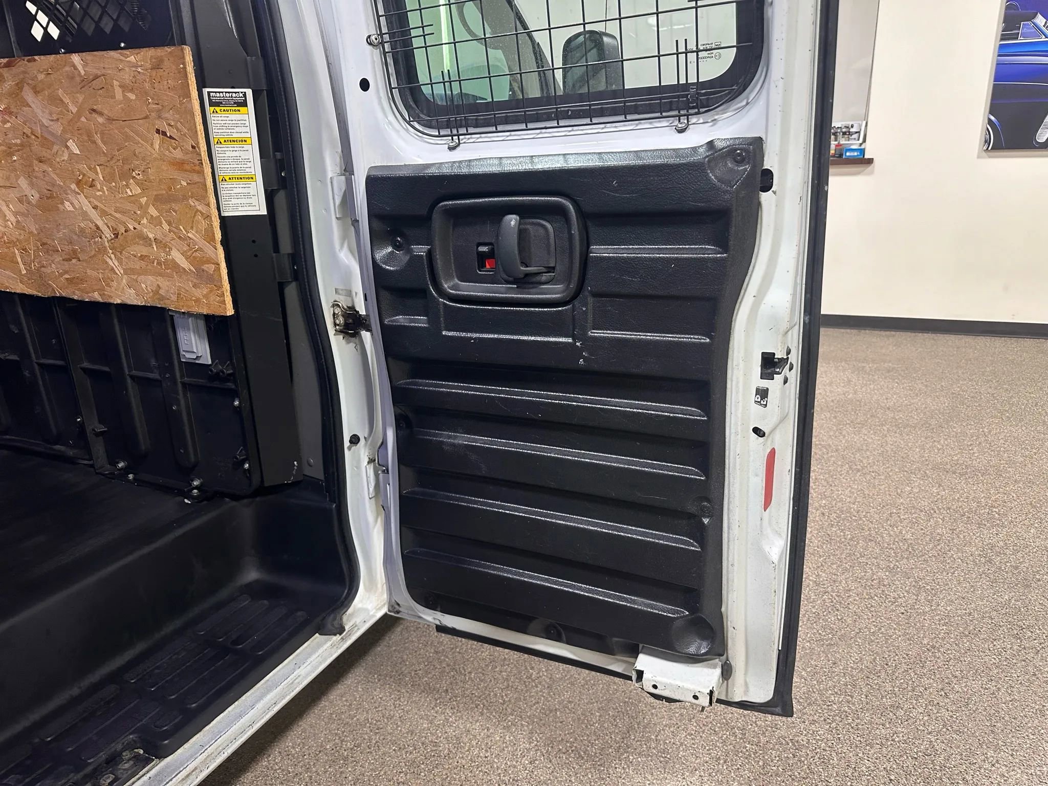 Used 2013 GMC Savana 1500 AWD image 25