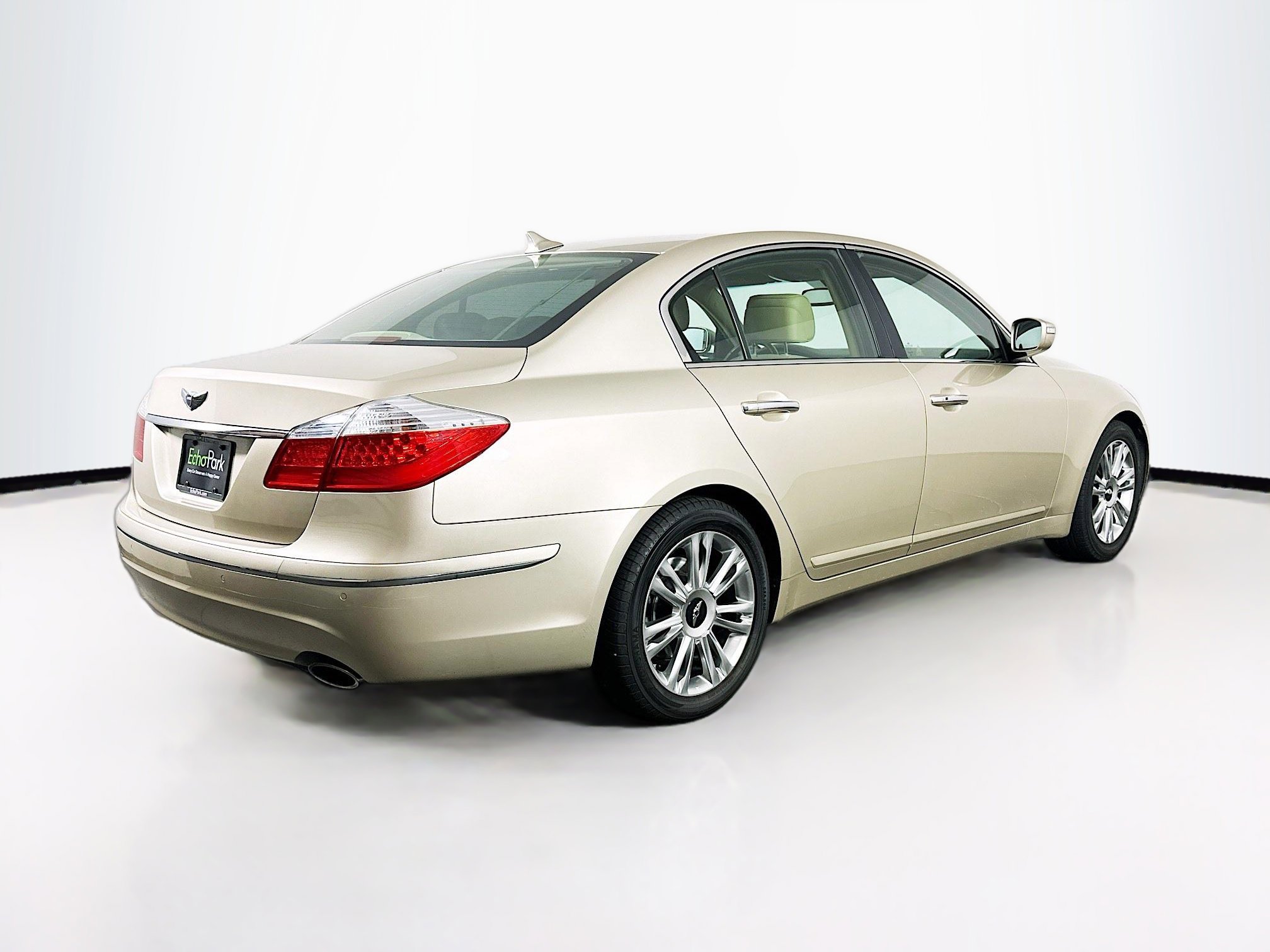 Used 2010 Hyundai Genesis 3.8 w/ Technology Pkg 4 image 9