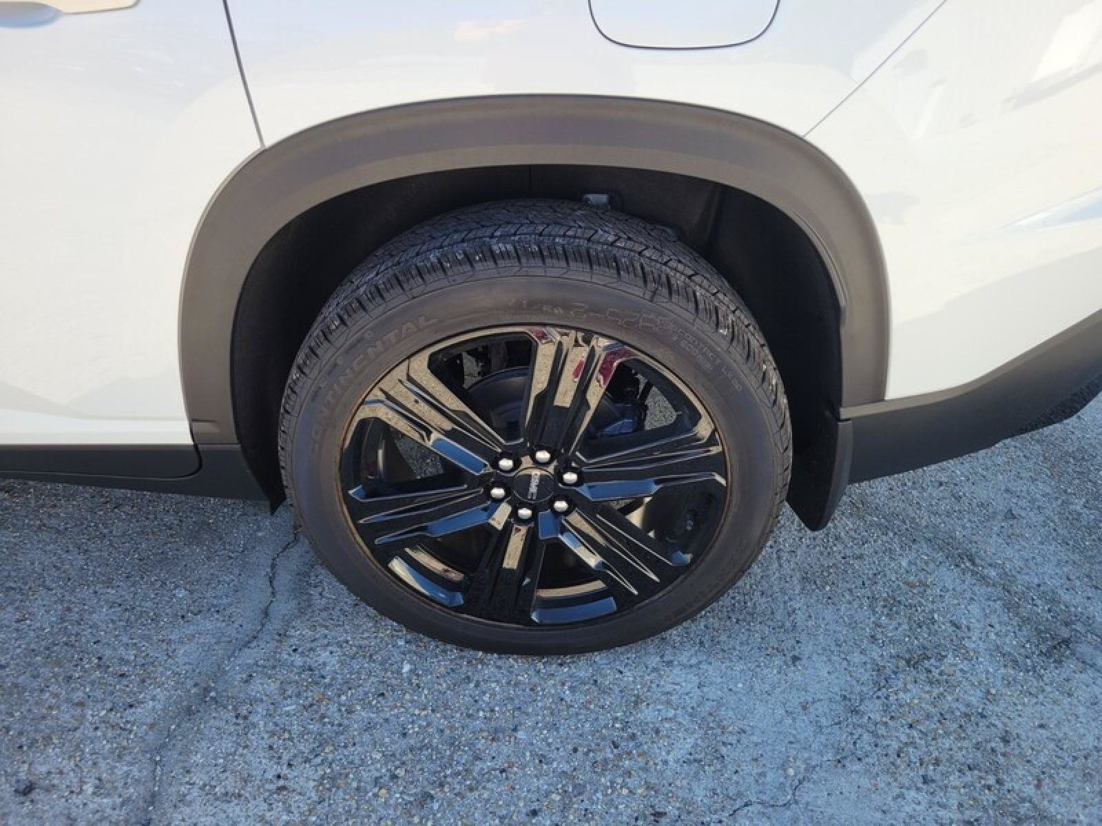 New 2026 GMC Acadia Elevation w/ Black Edition FWD image 9