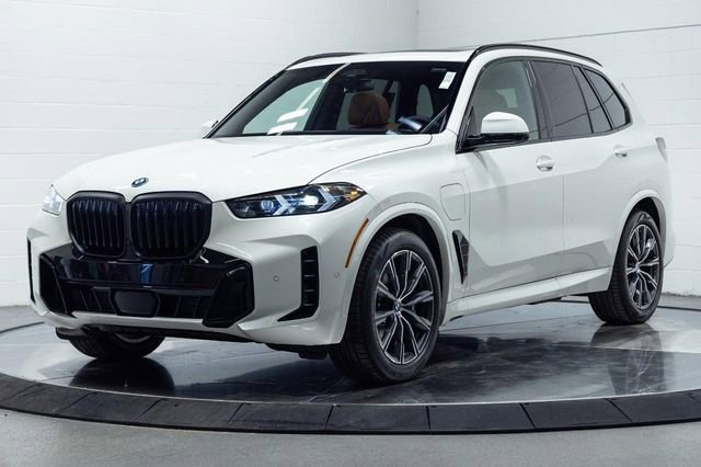 New 2026 BMW X5 xDrive50e image 8