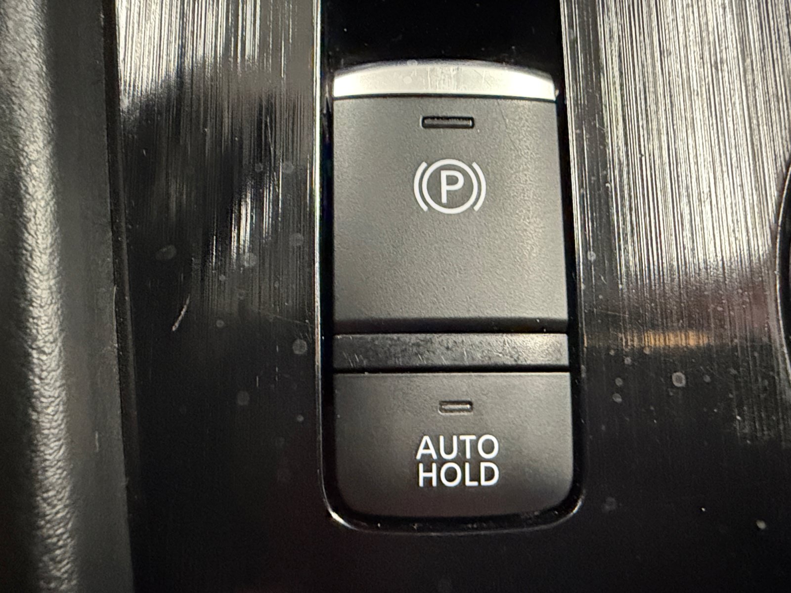 Used 2024 Nissan Rogue S FWD image 30
