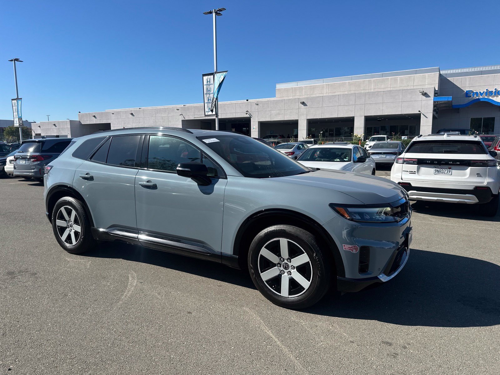 Used 2024 Honda Prologue Touring image 2