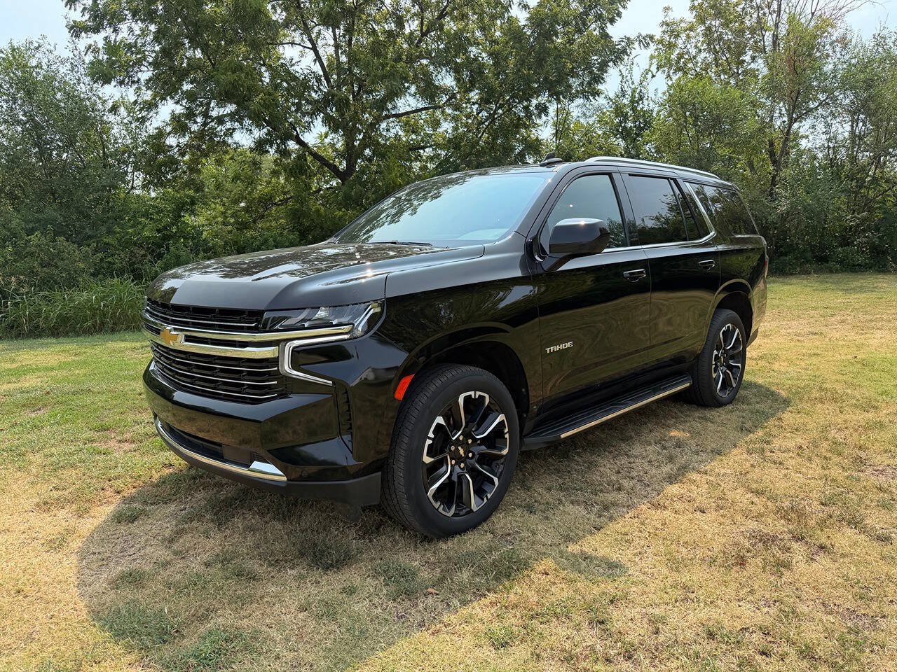 Used 2022 Chevrolet Tahoe LT AWD/4WD image 1