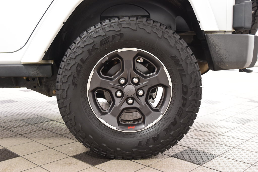 Used 2017 Jeep Wrangler Unlimited Rubicon w/ Cold Weather Group AWD/4WD image 26
