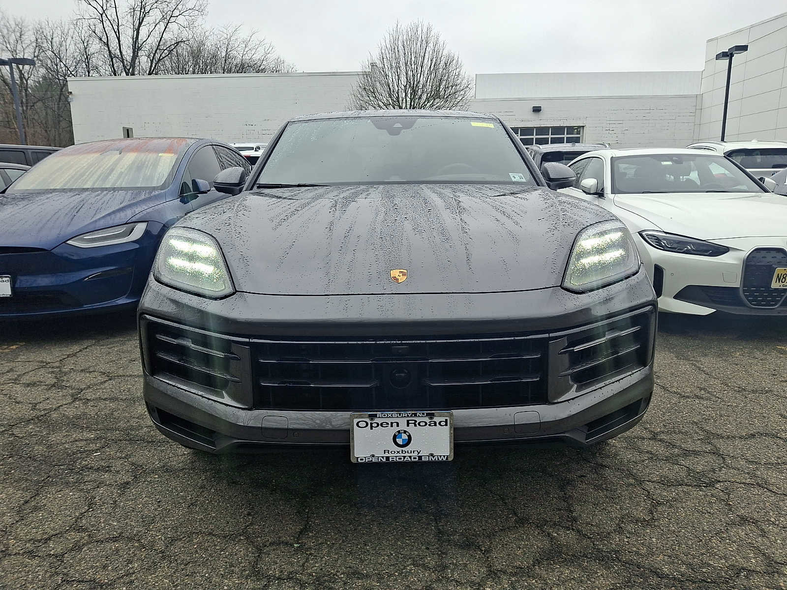 Used 2025 Porsche Cayenne Coupe image 2