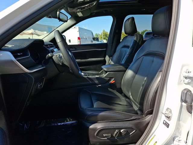 Used 2024 Jeep Grand Cherokee Limited 4xe AWD/4WD image 13