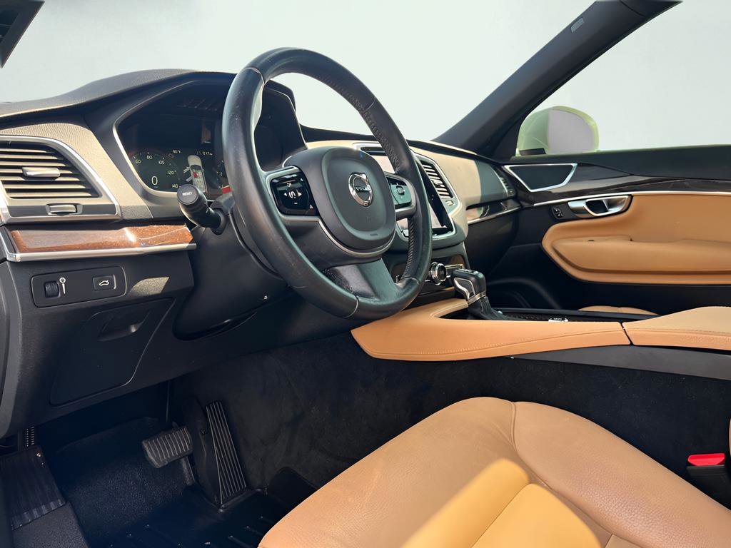 Used 2019 Volvo XC90 T6 Momentum w/ Advanced Package AWD/4WD image 2