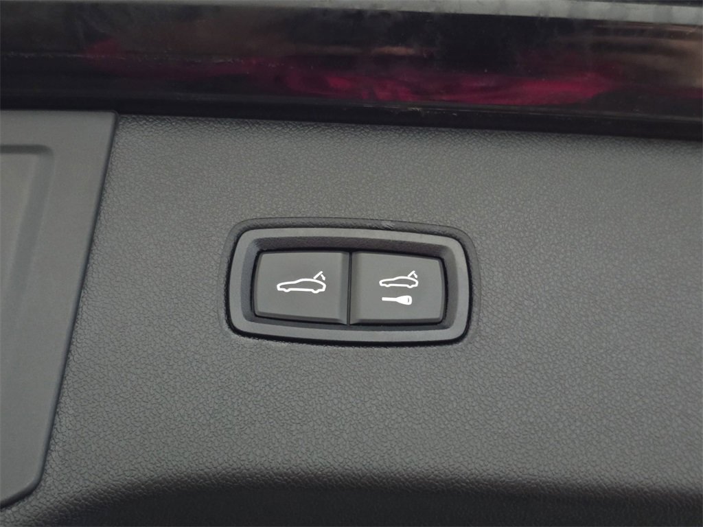 Used 2024 Porsche Cayenne image 16