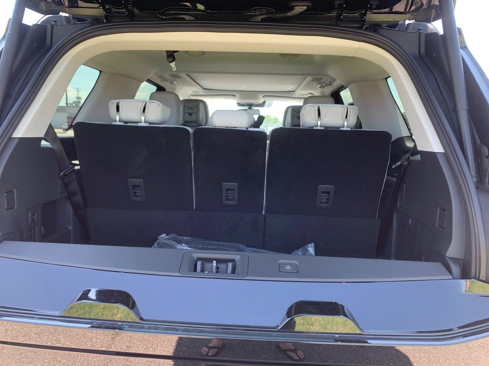 New 2027 Ford Expedition Platinum RWD image 18