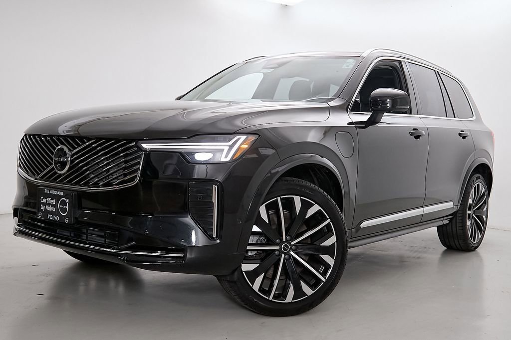 Used 2025 Volvo XC90 T8 Plus AWD/4WD image 2