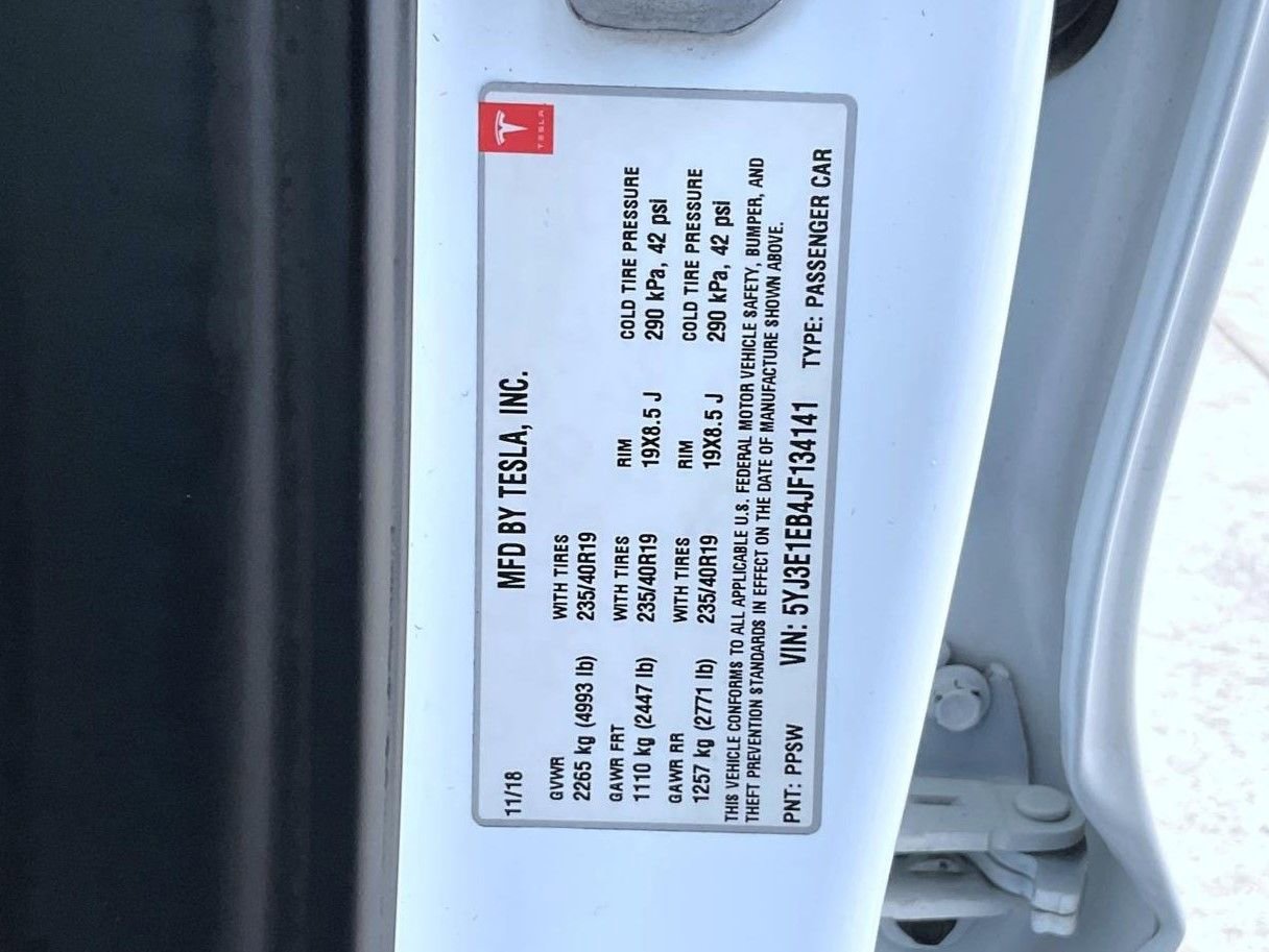 Used 2018 Tesla Model 3 Performance image 26