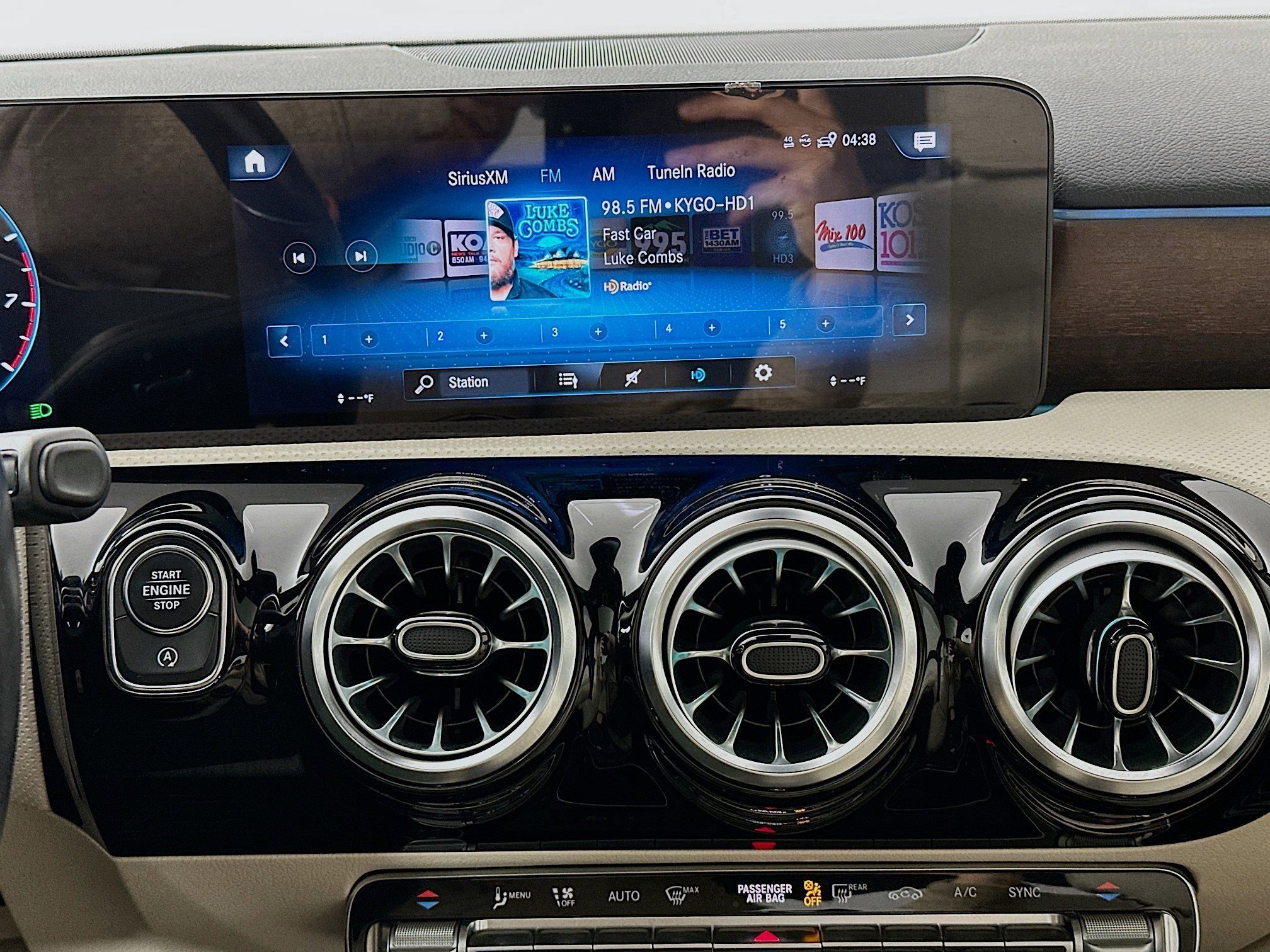 Used 2022 Mercedes-Benz A 220 4MATIC image 15