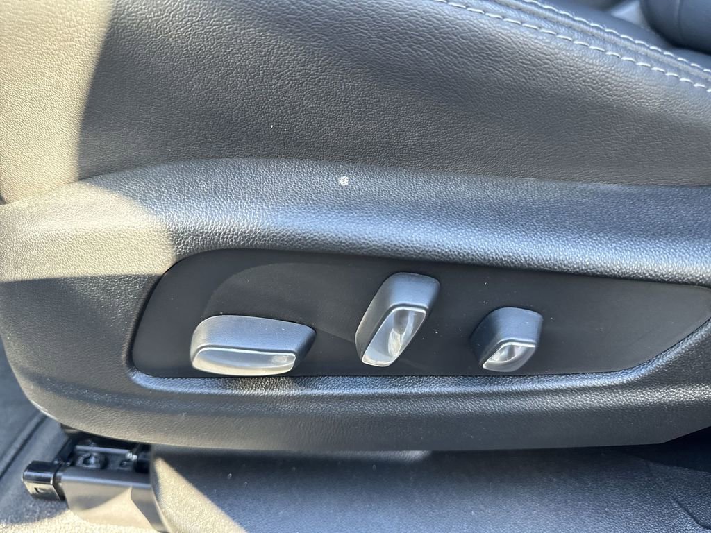 Used 2024 Cadillac XT6 Sport image 18