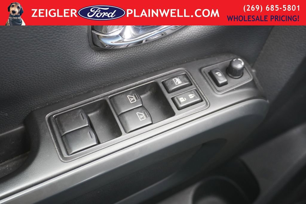 Used 2018 Nissan Titan SL w/ Midnight Edition image 28