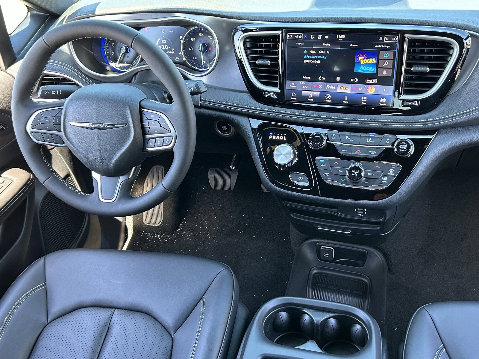 New 2026 Chrysler Pacifica Select FWD image 12