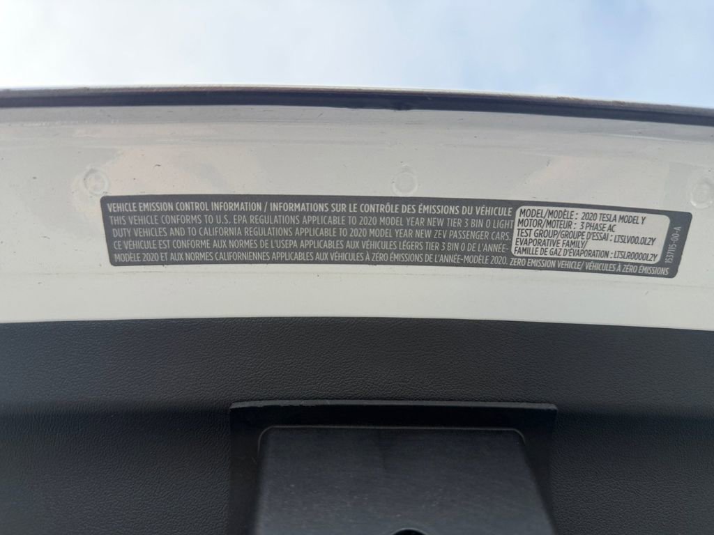 Used 2020 Tesla Model Y Long Range image 32
