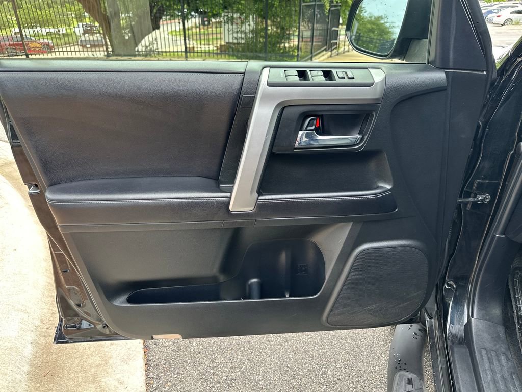Used 2018 Toyota 4Runner SR5 Premium AWD/4WD image 16