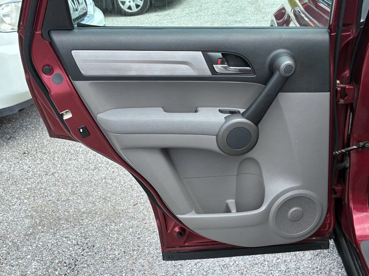 Used 2010 Honda CR-V LX image 9