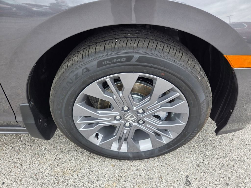 Used 2026 Honda Odyssey Touring image 21