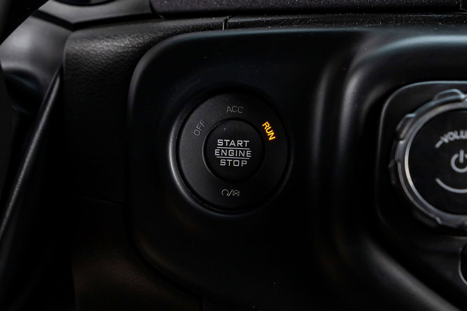 Used 2023 Jeep Gladiator Mojave w/ LED Lighting Group AWD/4WD image 22