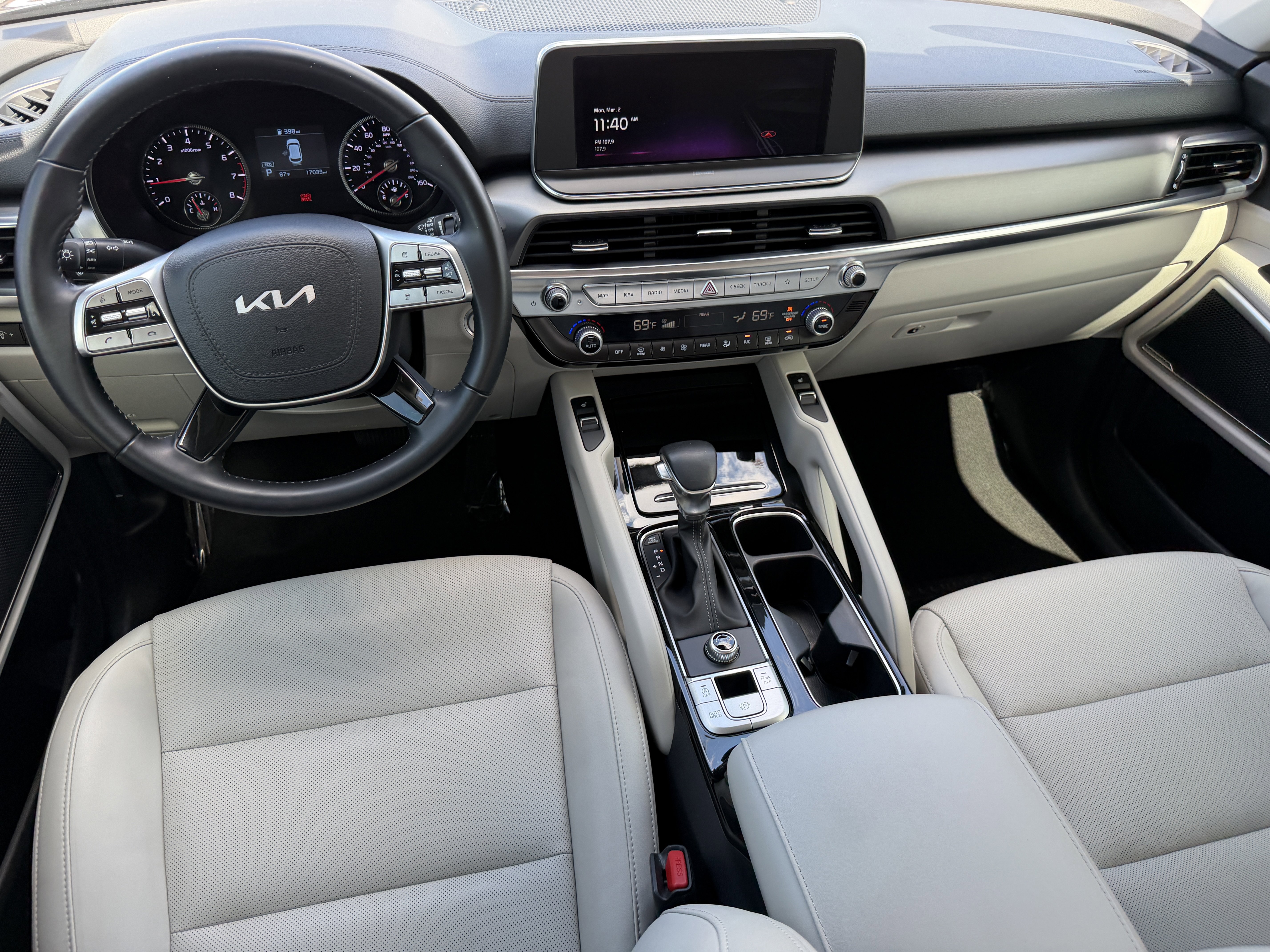 Used 2022 Kia Telluride S image 13