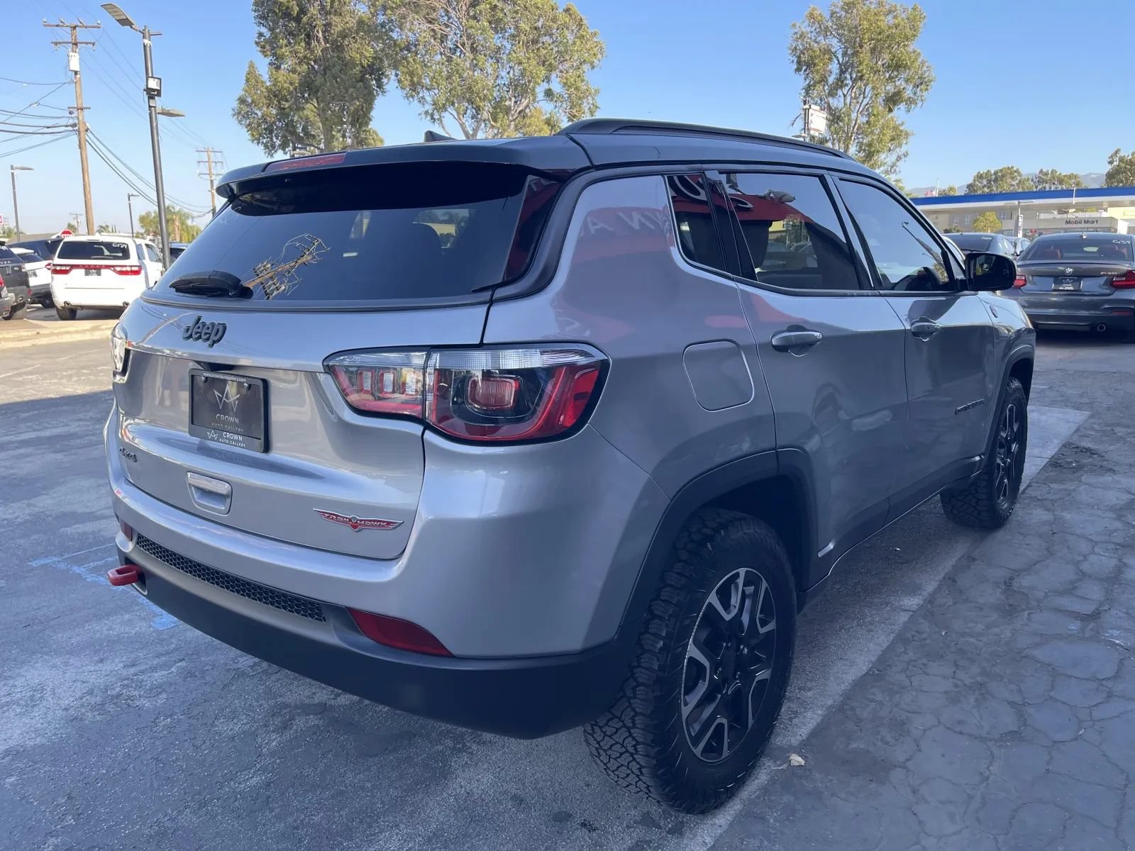 Used 2020 Jeep Compass Trailhawk AWD/4WD image 5