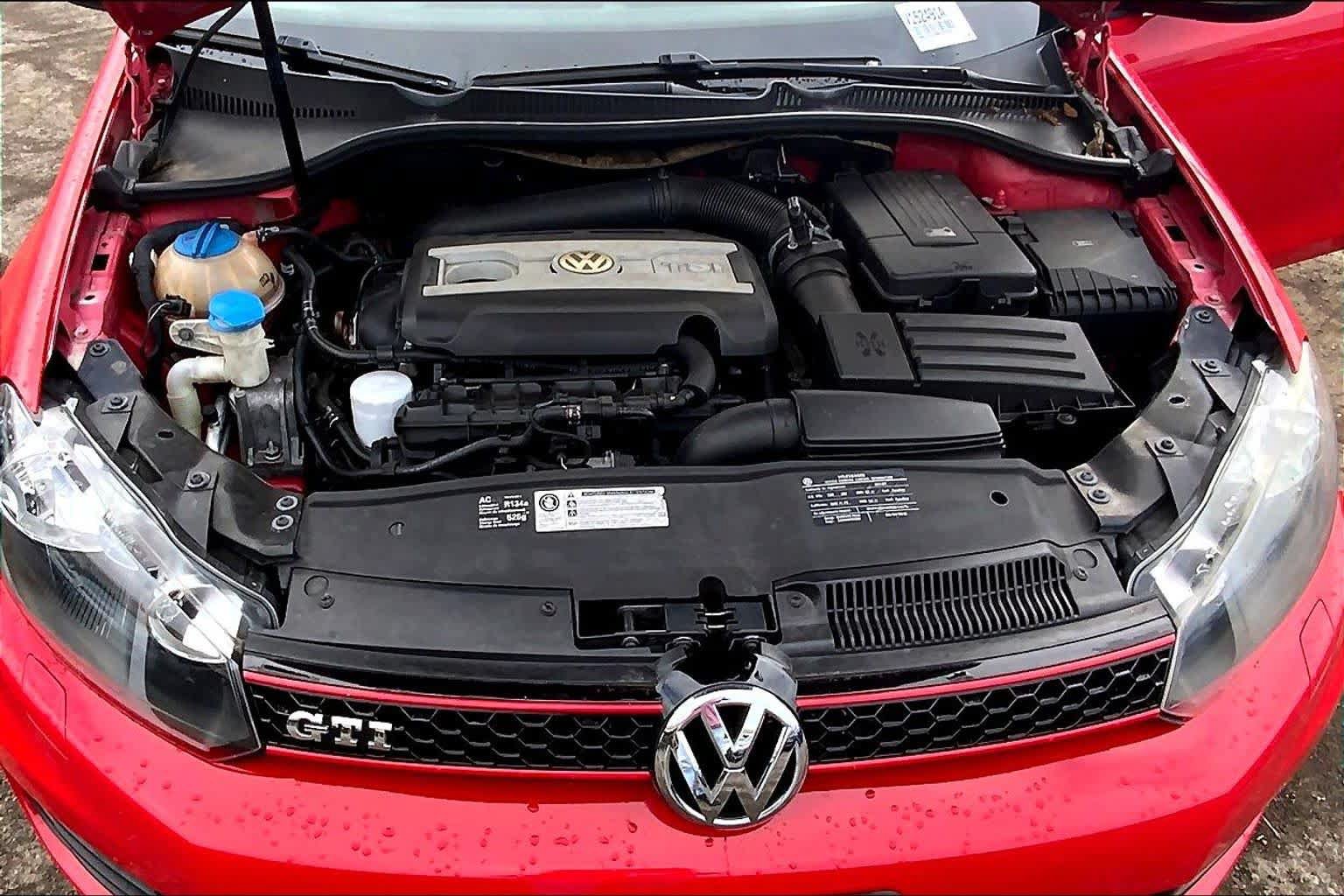 Used 2011 Volkswagen GTI 2-Door FWD image 9