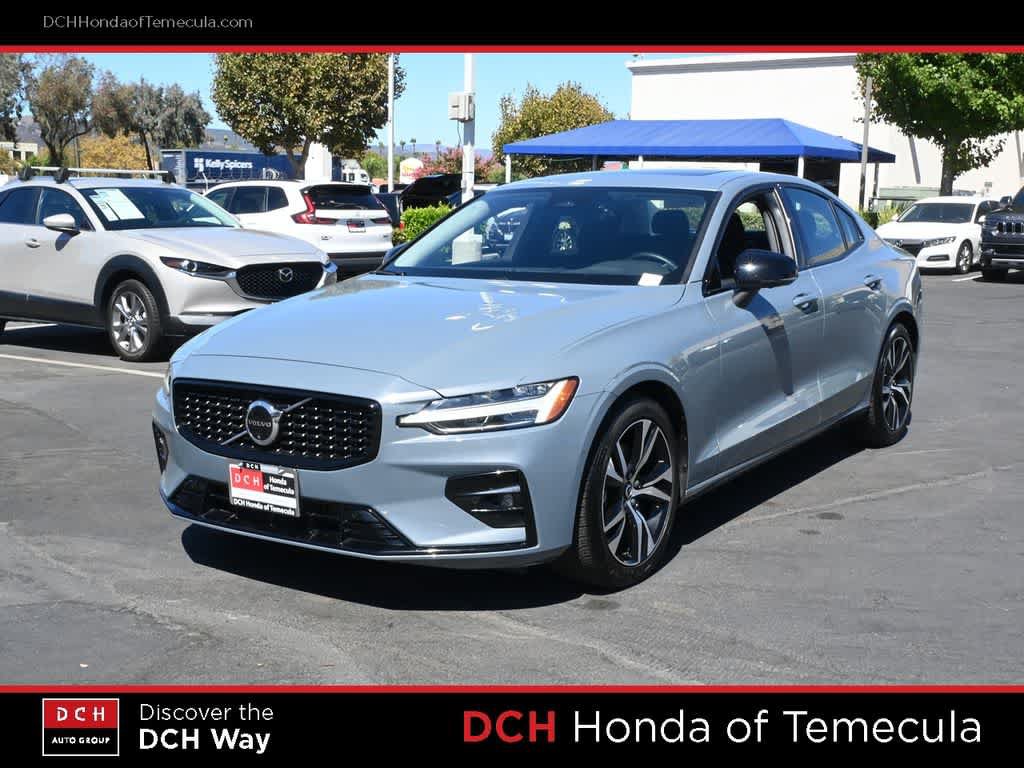 Used 2024 Volvo S60 B5 Plus AWD/4WD video 1