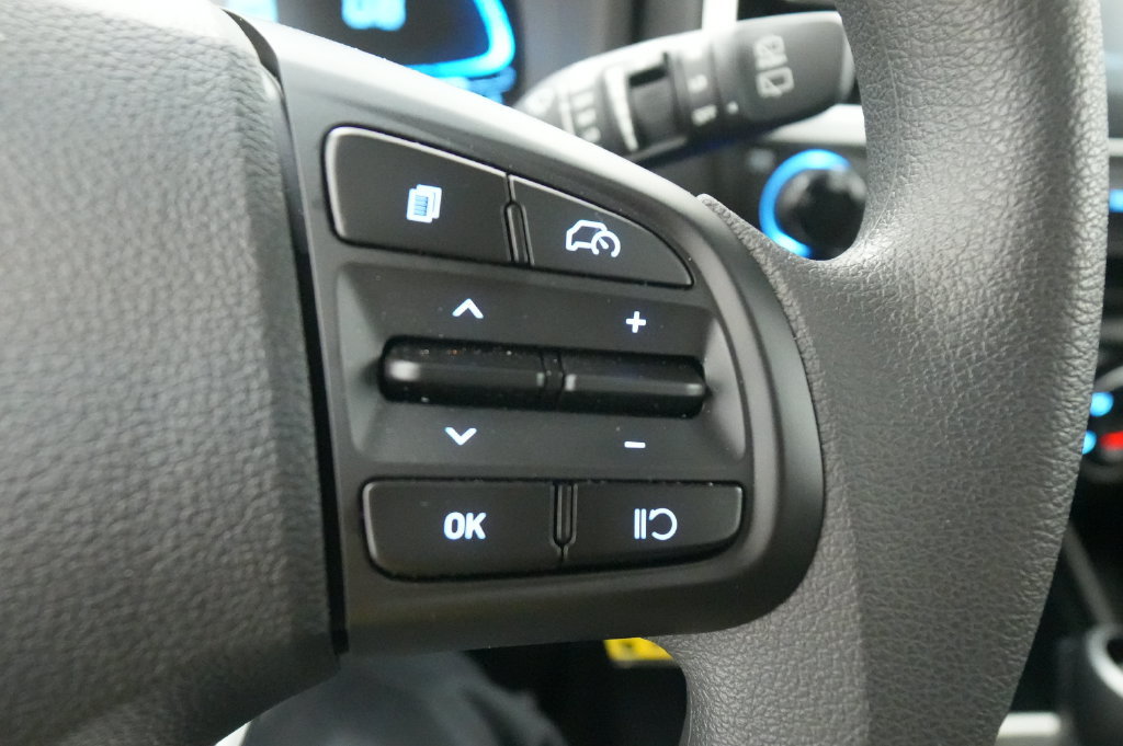 Used 2026 Hyundai Venue SE FWD image 31