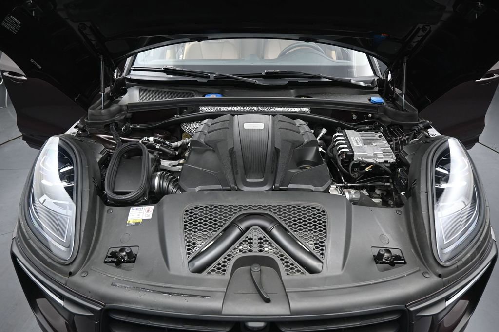 Used 2023 Porsche Macan S image 16