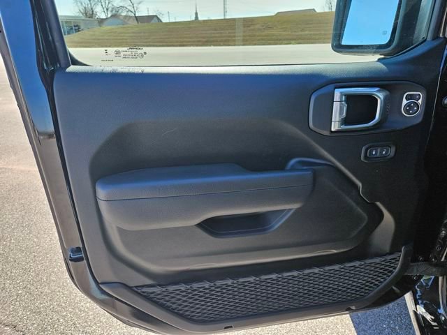 Used 2025 Jeep Gladiator Sport image 10