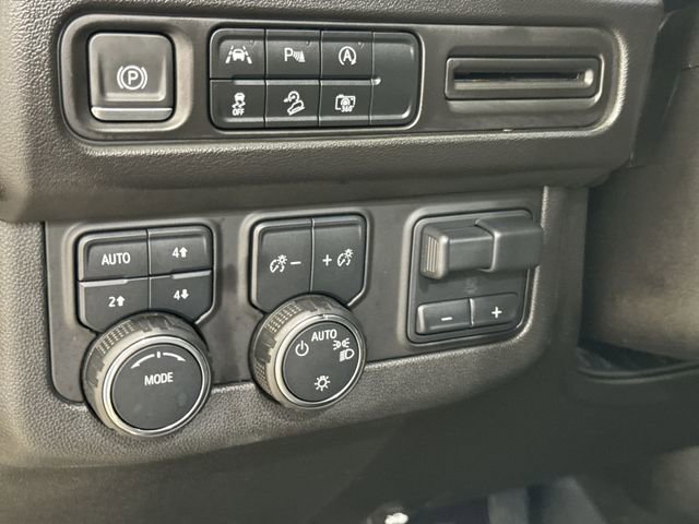 Used 2024 Chevrolet Tahoe Z71 w/ Luxury Package AWD/4WD image 36