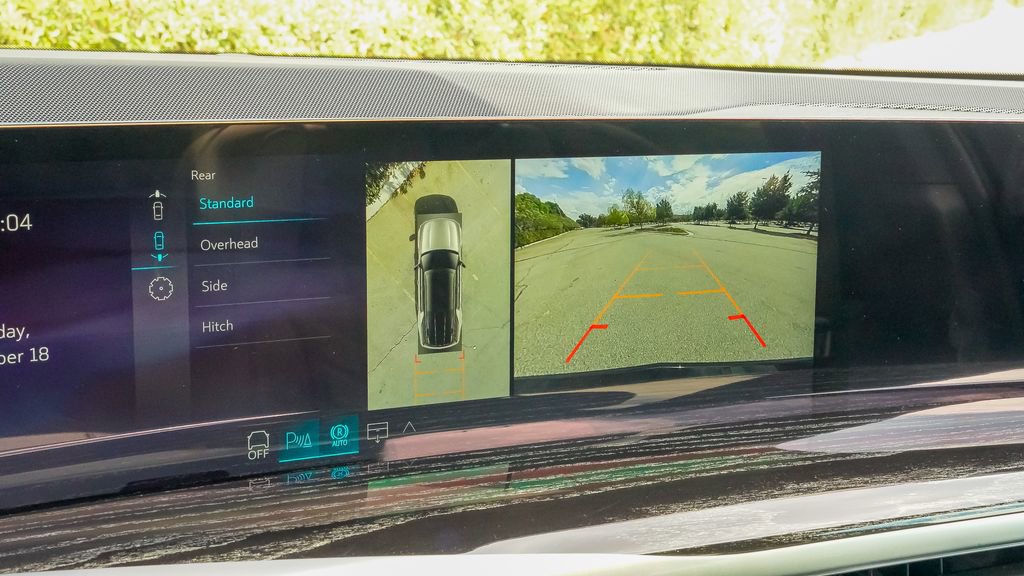 New 2026 Cadillac Escalade IQL Luxury image 28