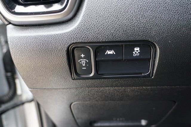 Used 2022 Kia Sorento LX image 13