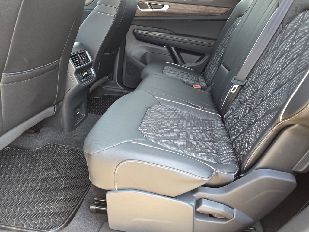 New 2026 Volkswagen Atlas SEL Premium R-Line image 22