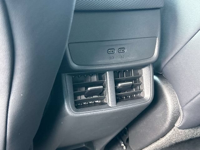 New 2027 Chevrolet Equinox LT w/ Convenience Package II FWD image 18