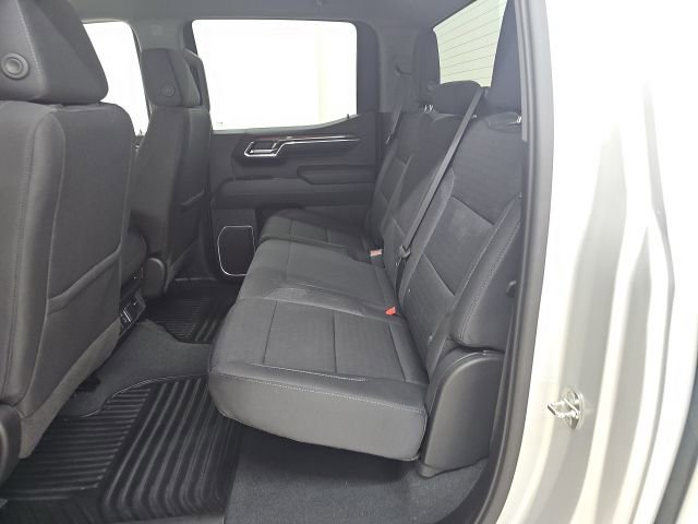 Used 2022 Chevrolet Silverado 1500 LT AWD/4WD image 4