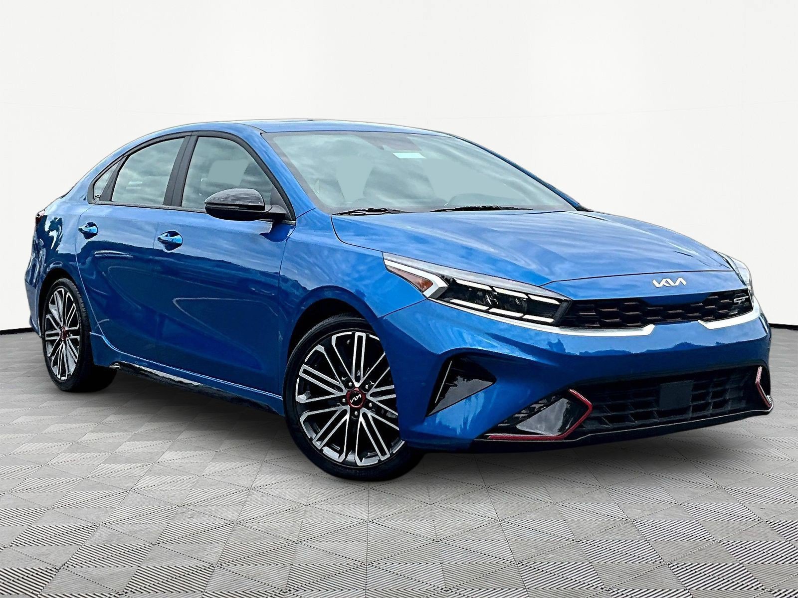 Used 2024 Kia Forte GT w/ Option Group 015 FWD image 3