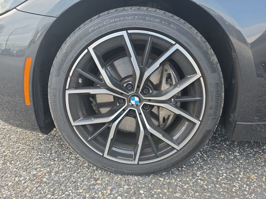 Used 2022 BMW 540i xDrive w/ M Sport Package image 22