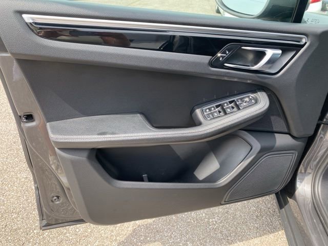 Used 2018 Porsche Macan image 17